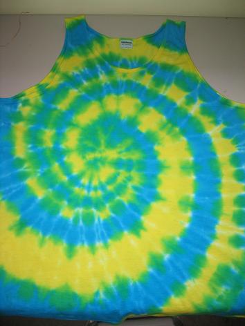 Here is the picture of the turquoise and lemon yellow tank that I dyed up 
